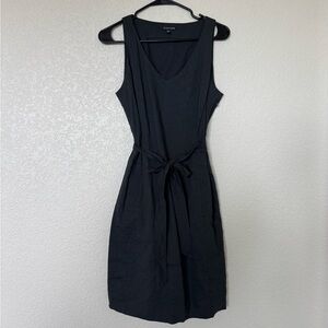 Eileen Fisher Sleeveless Black V-Neck Tie-Waist Dress sz 8